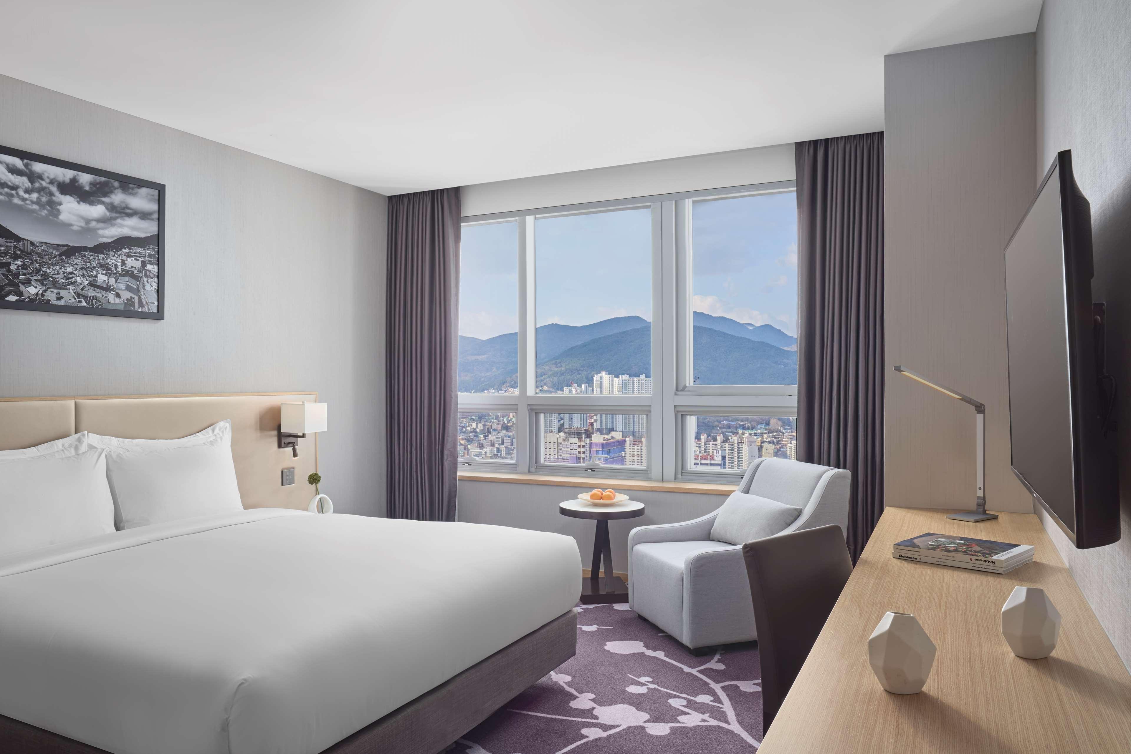 Avani Central Busan Bagian luar foto