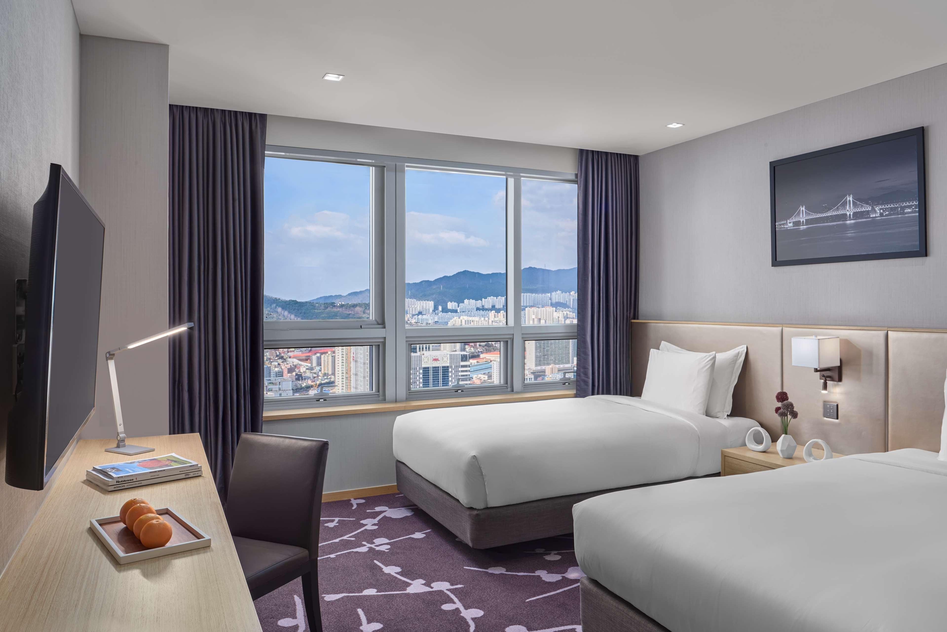 Avani Central Busan Bagian luar foto