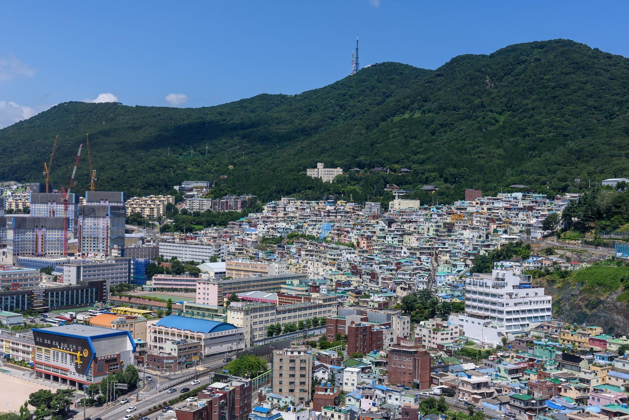 Avani Central Busan Bagian luar foto